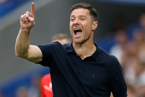 عاجل: ألونسو يطمئن جماهير ريال مدريد على مبابي وبيلينجهام.. وغياب سيبايوس أمام خيتافي..