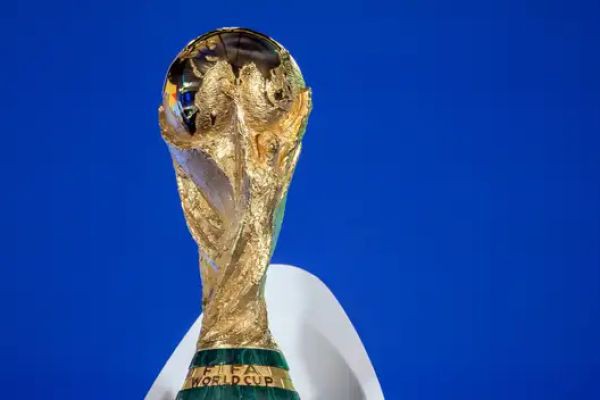 "المنتخبات العربية في اختبار أكتوبر.. الفراعنة والخضر يبحثان عن التأكيد في تصفيات المونديال"..