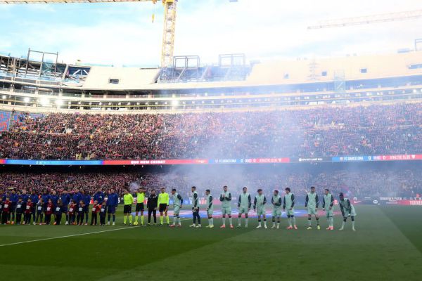 افتتاح كامب نو الجديد… أجواء أسطورية ومفاجأة غير متوقعة من المدرب فليك